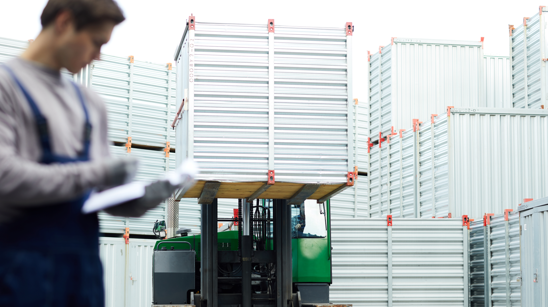 www.inpixon.comhubfspowerful-truck-with-heavy-container-2023-11-27-05-00-48-utc-1